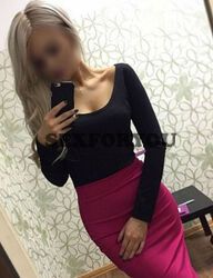 רזה, יש לה גוף סקסי, להכיר גבר