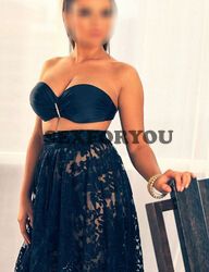 יש מתוק חזה מחפשת מאהב