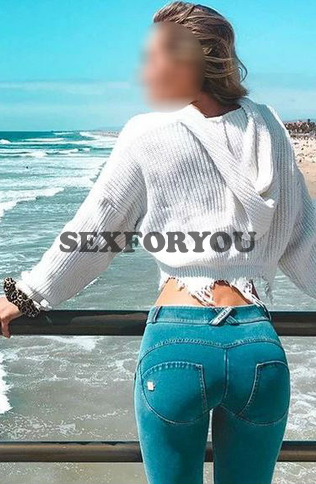 רך, יש לו חיוך יפה