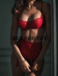 ידידותי, עם רגליים דקיקות וצרי ירכיים, 33